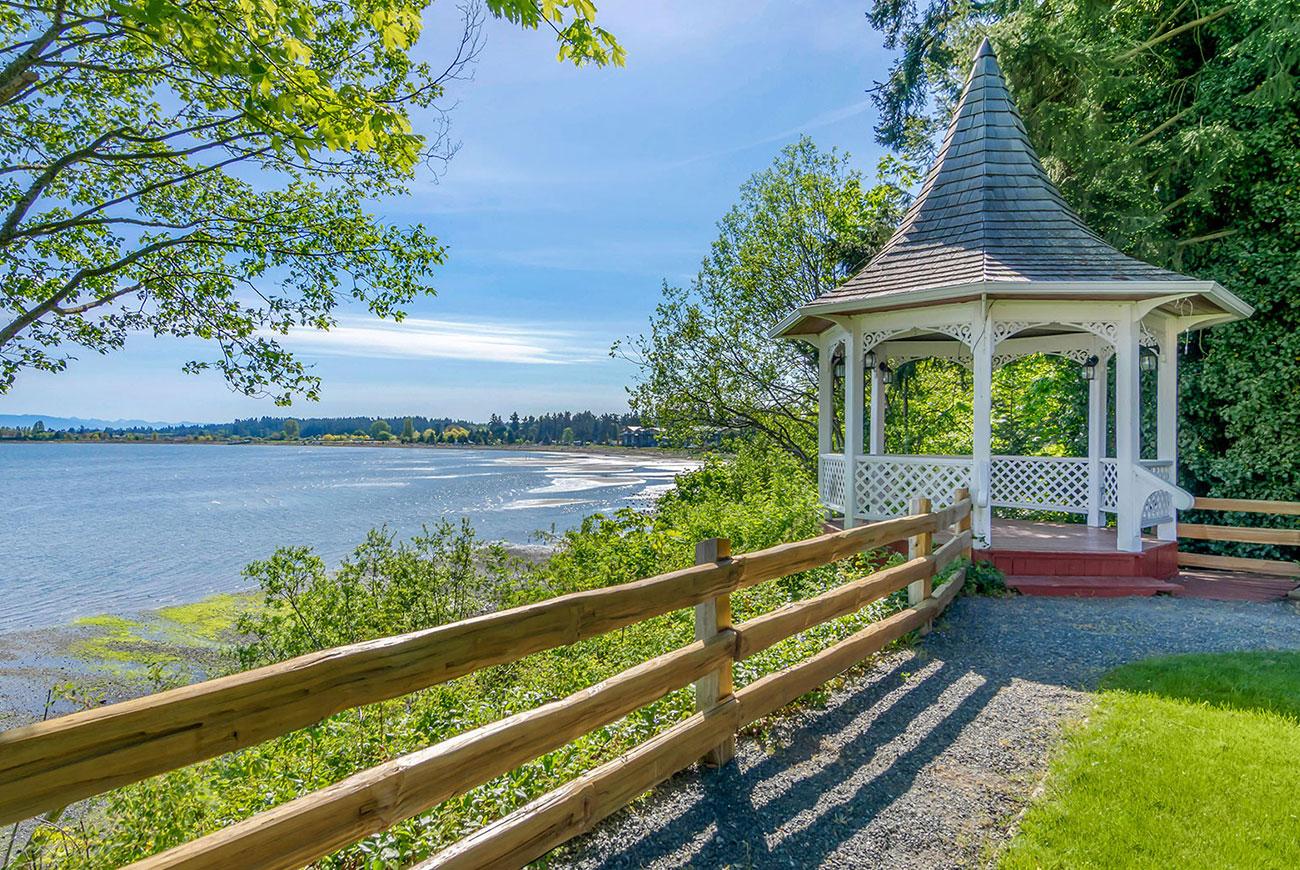 Bayside Oceanfront Resort Parksville Dış mekan fotoğraf
