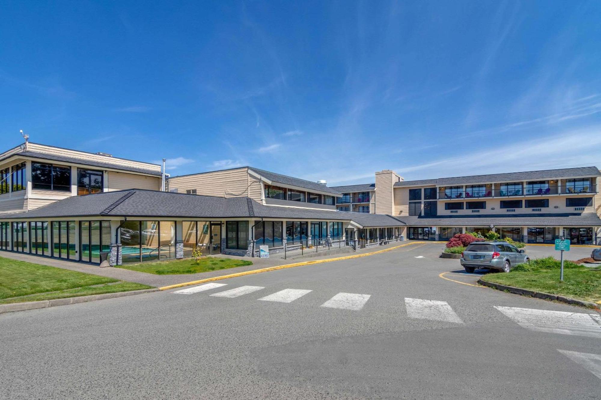 Bayside Oceanfront Resort Parksville Dış mekan fotoğraf
