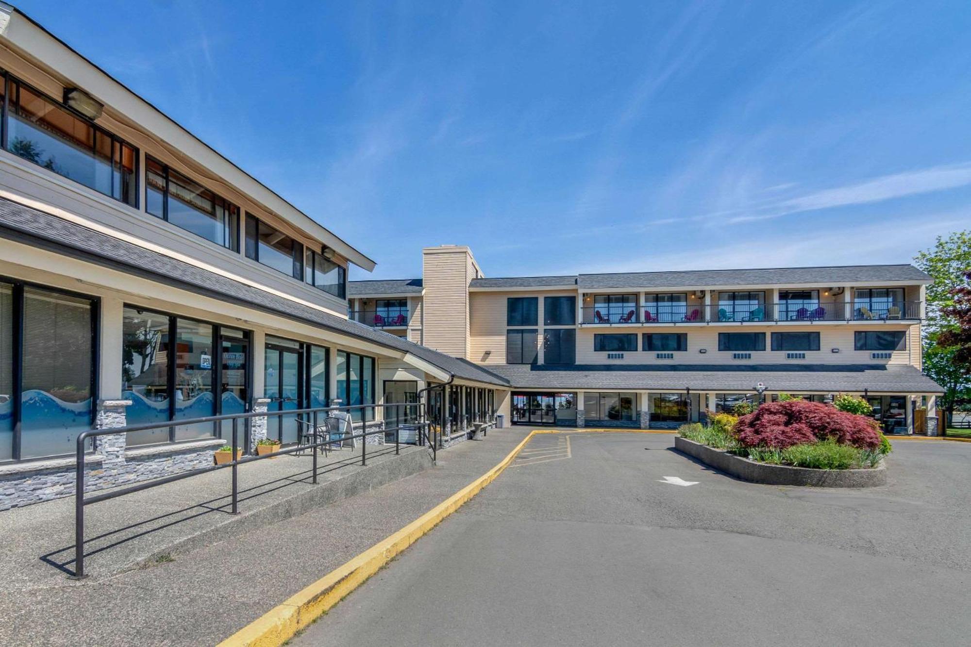 Bayside Oceanfront Resort Parksville Dış mekan fotoğraf